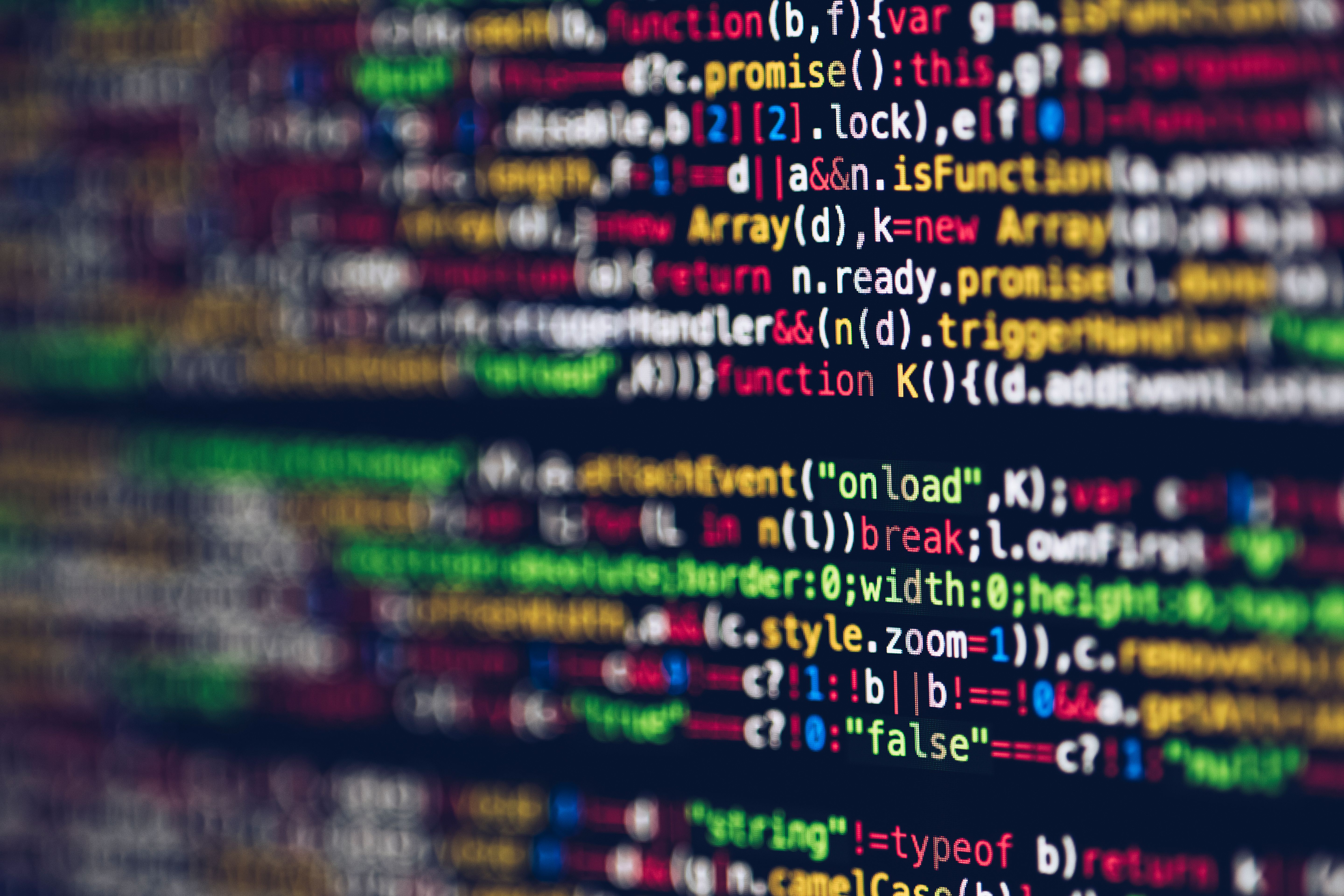 Serverraum mit Rack-Infrastruktur – Symbolbild für Reliability Engineering und KI-gestützte Systemüberwachung (Bild: Pexels, Lizenz: Pexels-Lizenz)