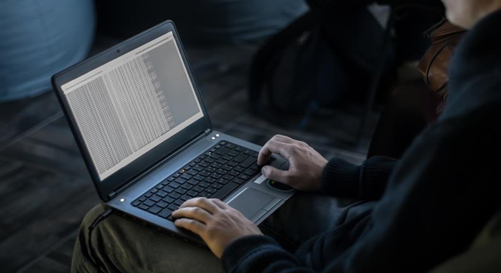 Trend-Micro-Symbolbild zur Analyse eines KI-gestützten Angriffs mit Gemini CLI.