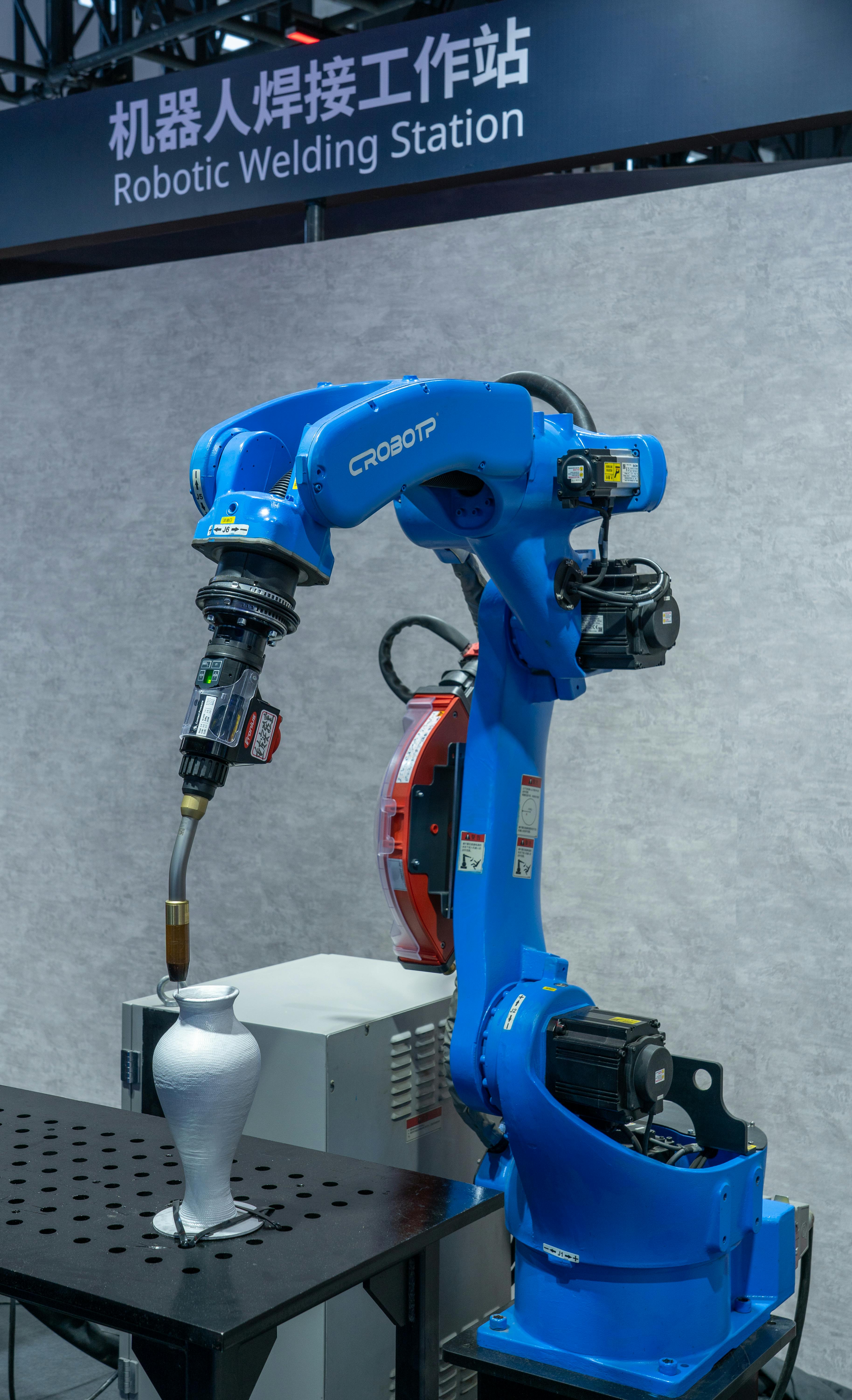 Symbolbild Industrieroboter und Automatisierung. Quelle: Pexels (frei nutzbar).