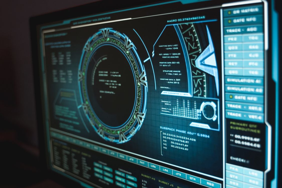 Gesetzgebungsdokumente und digitale Technologie symbolisieren KI-Regulierung in Europa