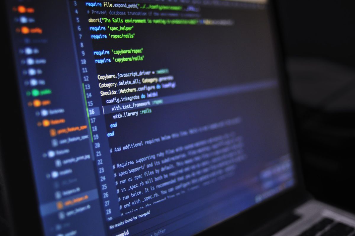 Netzwerk-Infrastruktur und Monitoring-Systeme im Rechenzentrum